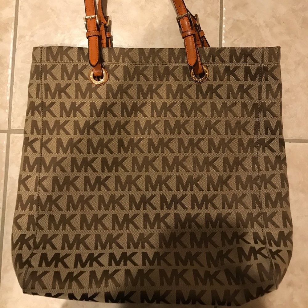 50.00 Michael Kors tote type bag. Great condition.